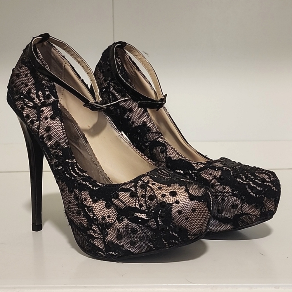 Shi by Journeys Lace Pump Women's sz 9
